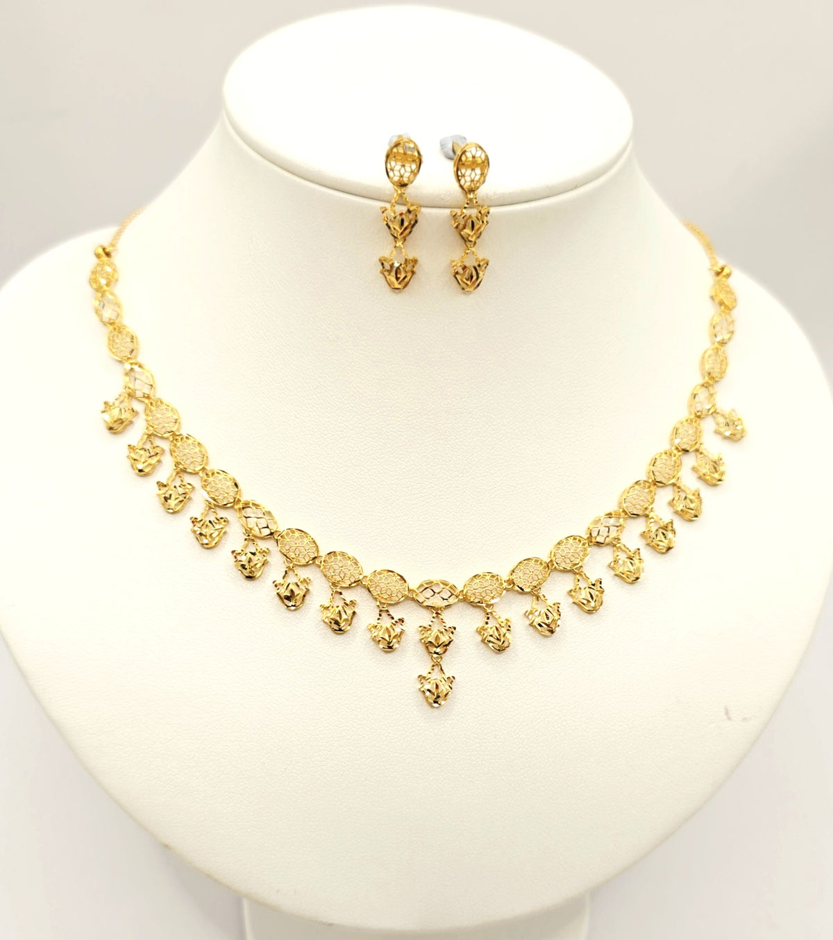 Royal Filigree Gold Necklace & Earring Set