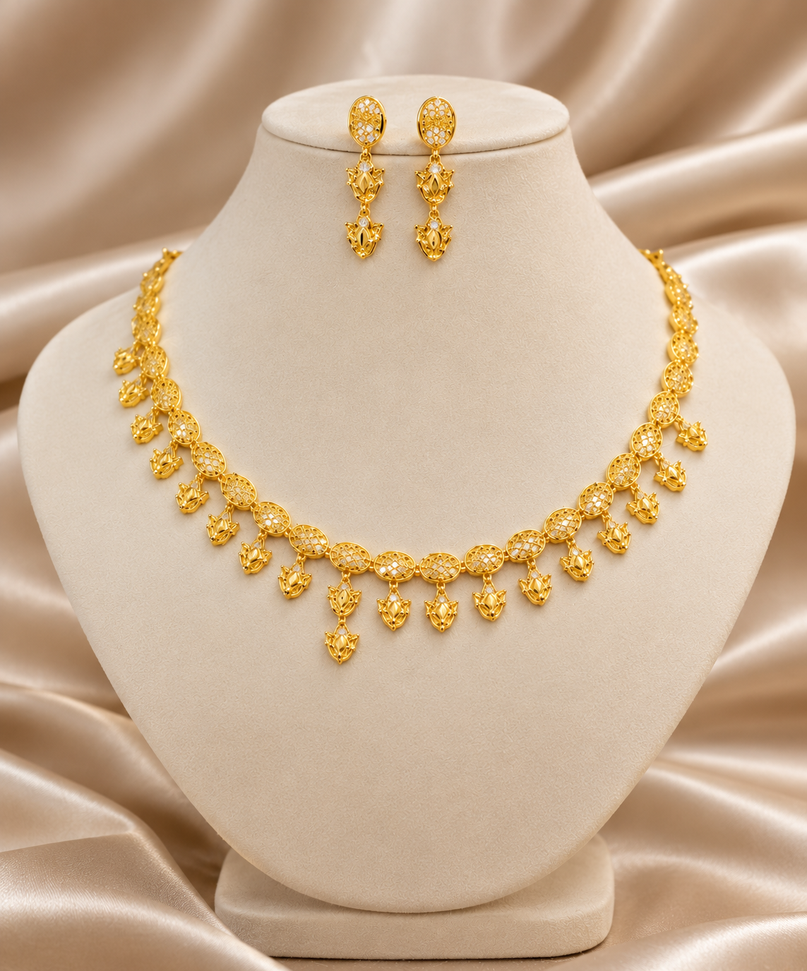 Royal Filigree Gold Necklace & Earring Set
