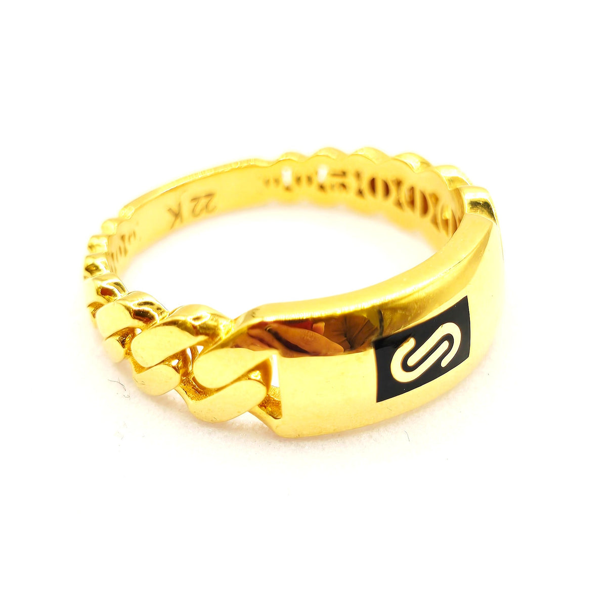 Curb link Gold Ring