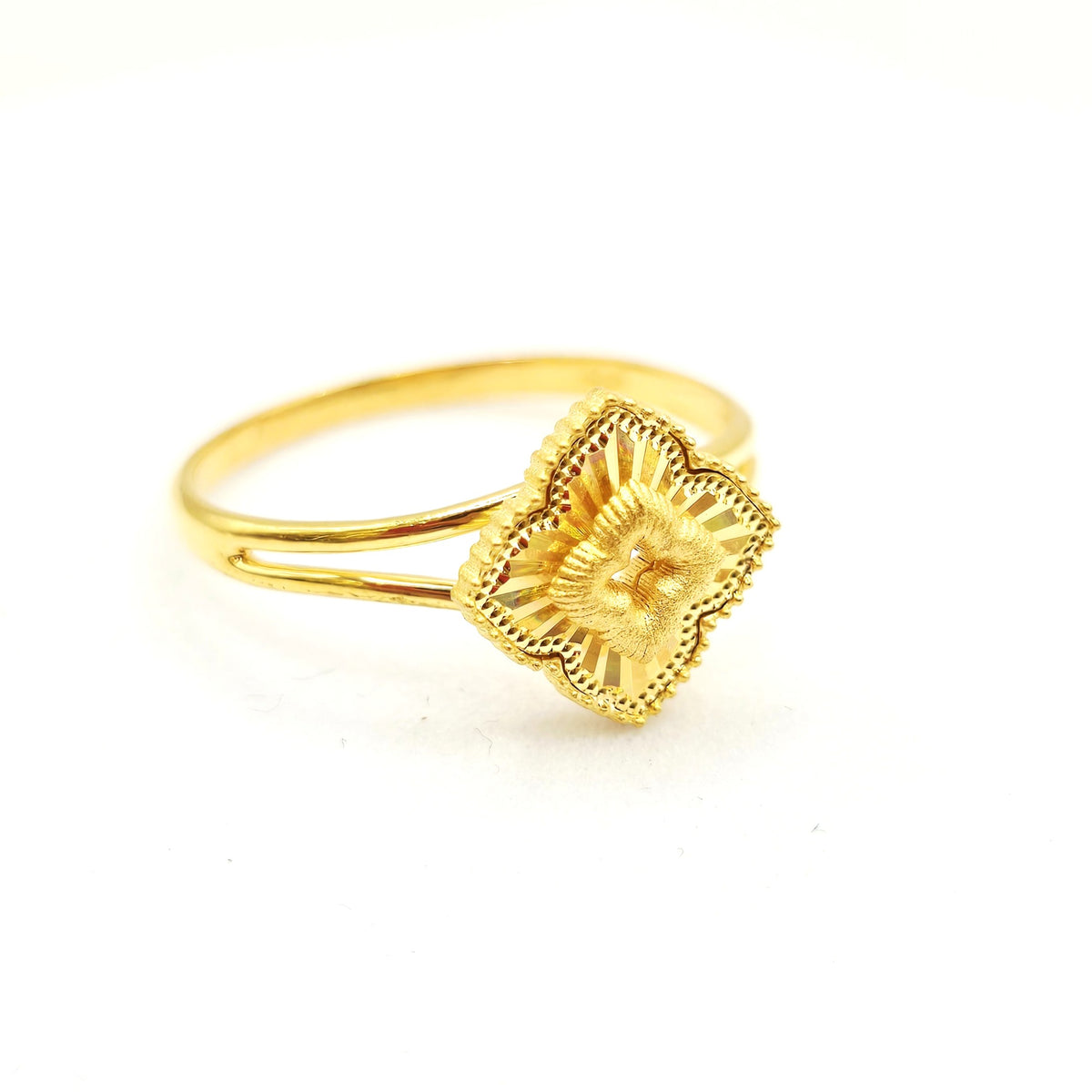 Clover Filigree Gold Ring