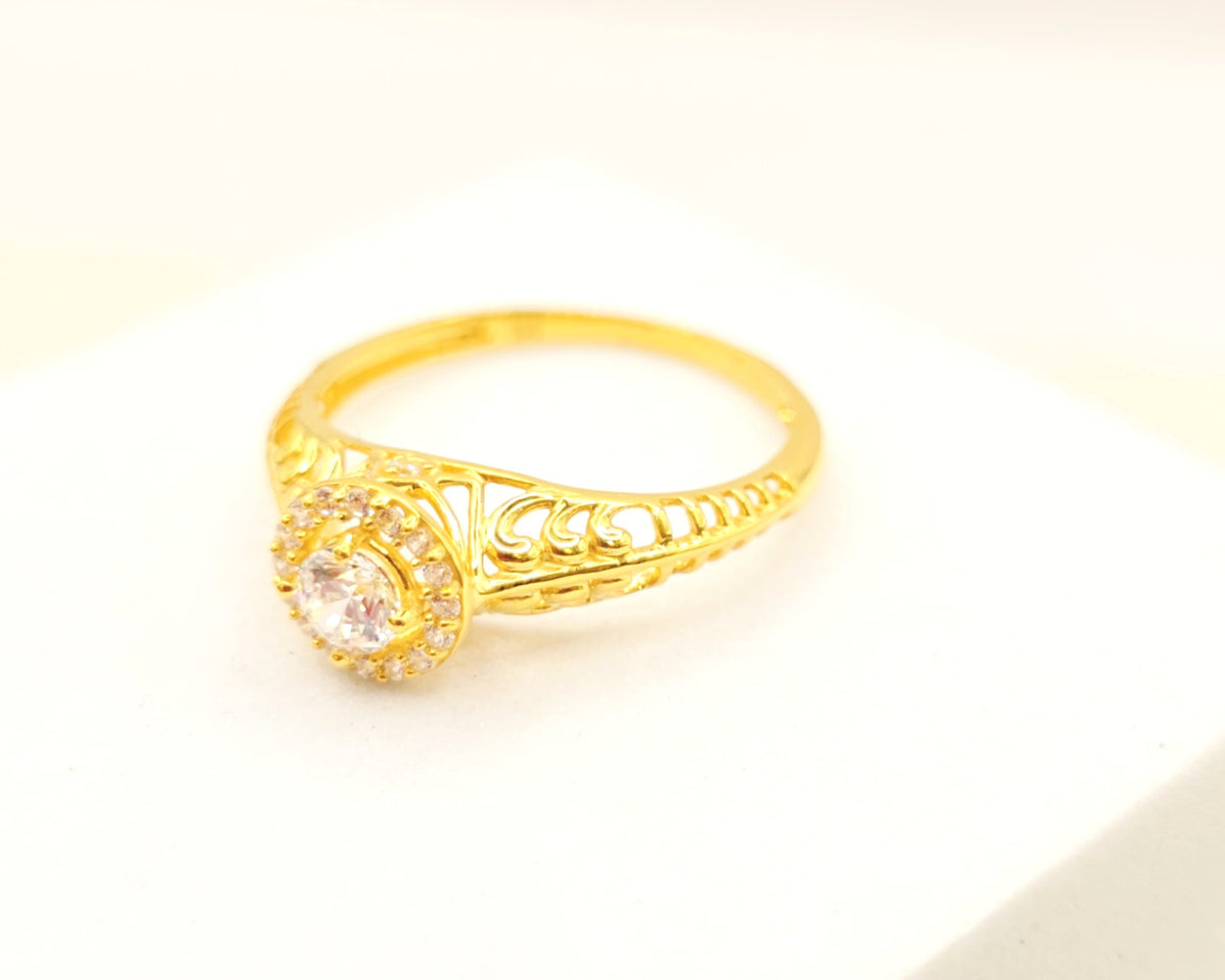 Scrollwork Solitaire Gold Band