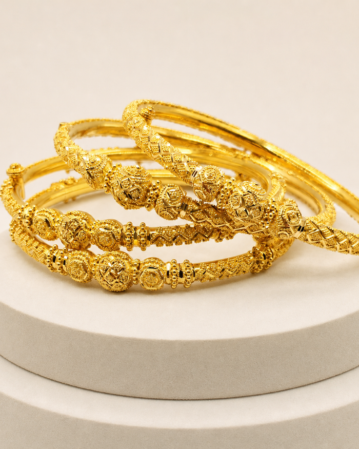 Sculpted Four Bangle Set in 22ct gold — view 1