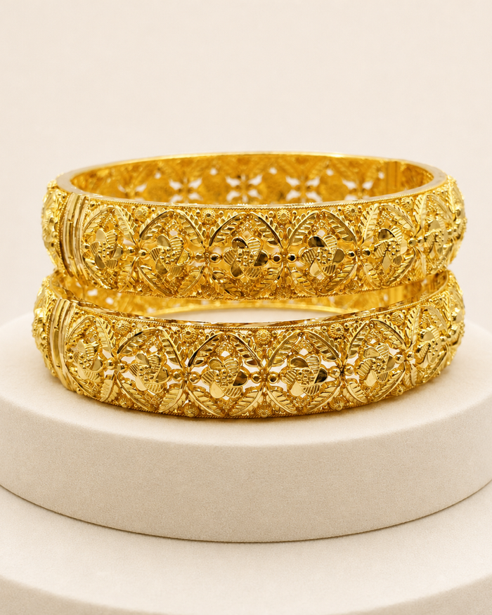 Leaf Medallion Bangle Pair in 22ct gold — view 1
