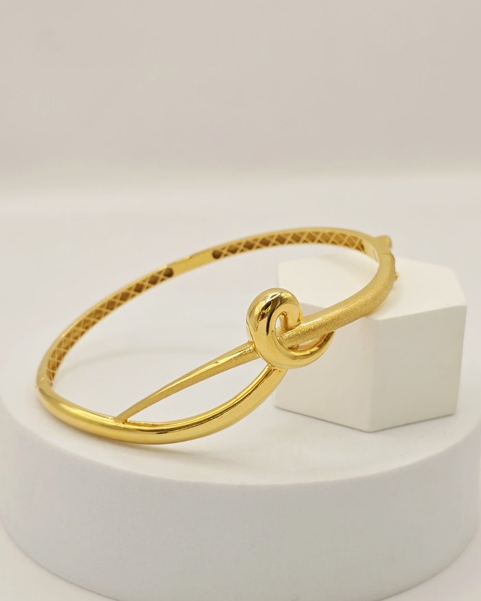 Knot Ladies Kada and Ring in 22ct gold — view 1