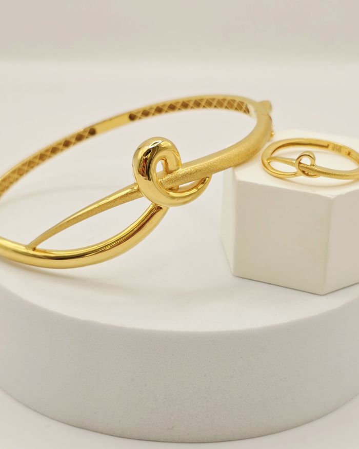 Knot Ladies Kada and Ring in 22ct gold — view 2