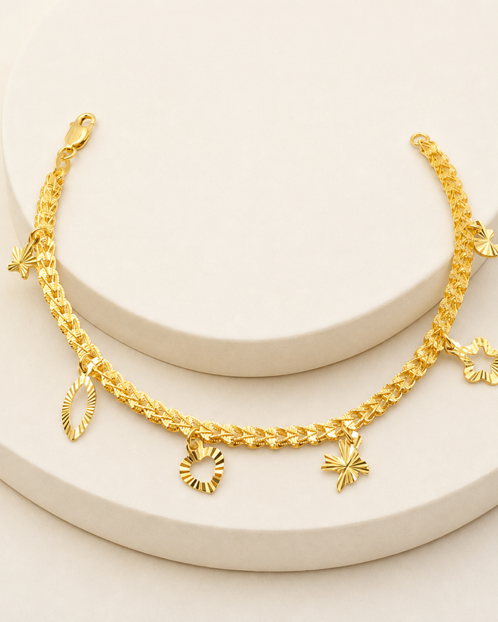 Round Link Bracelet in 22ct gold — view 2