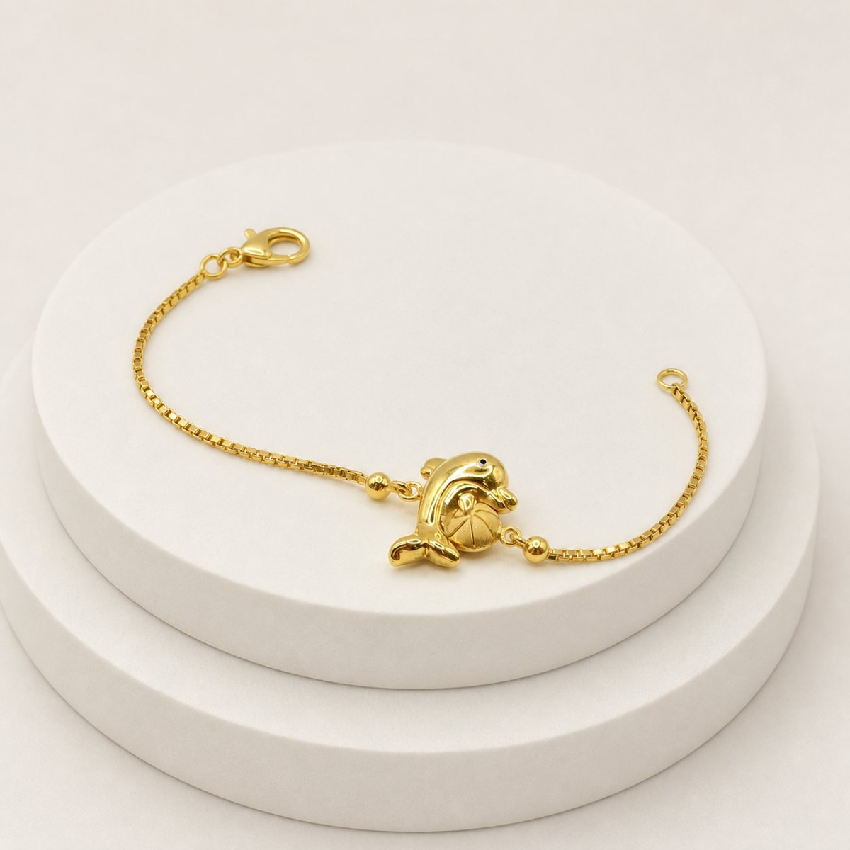 Dolphin Baby Bracelet in 22ct gold — view 1