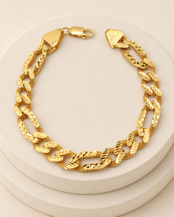 Textured Link Men's Bracelet in 22ct gold — view 1