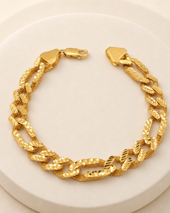 Textured Link Men's Bracelet in 22ct gold — view 2