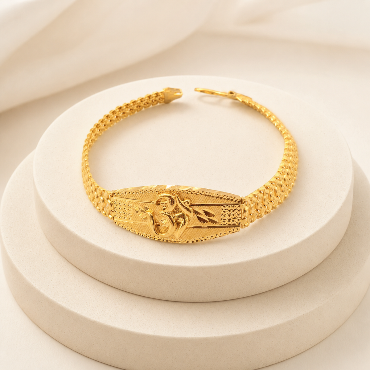 Ganesha Men's Bracelet in 22ct gold — view 2