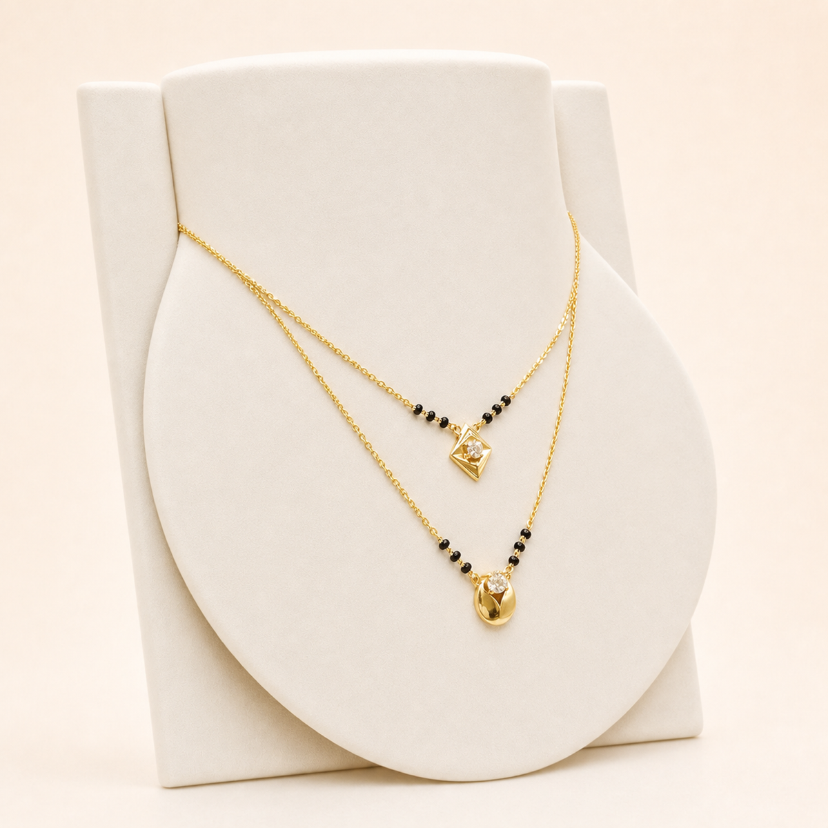 Layered Pendant Mangalsutra in 22ct gold — view 2
