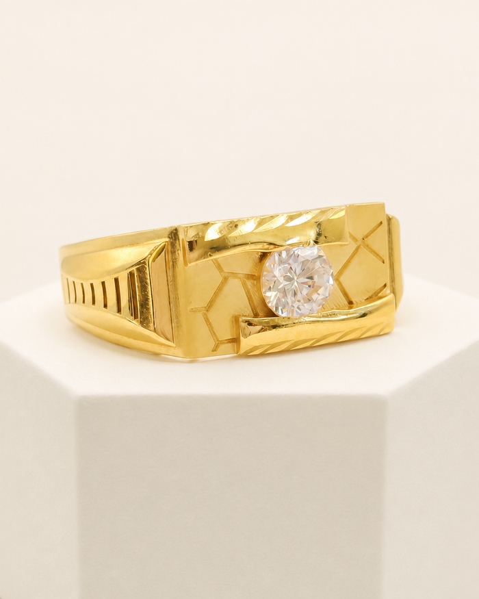 Single Stone Geometric Ring in 22ct gold — view 1