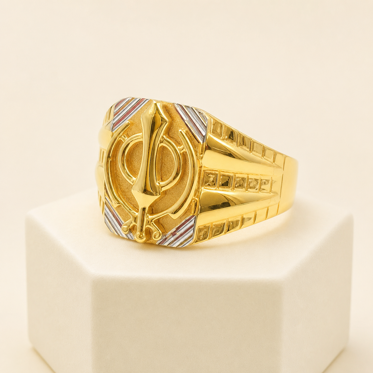 Khanda Signet Ring in 22ct gold — view 1