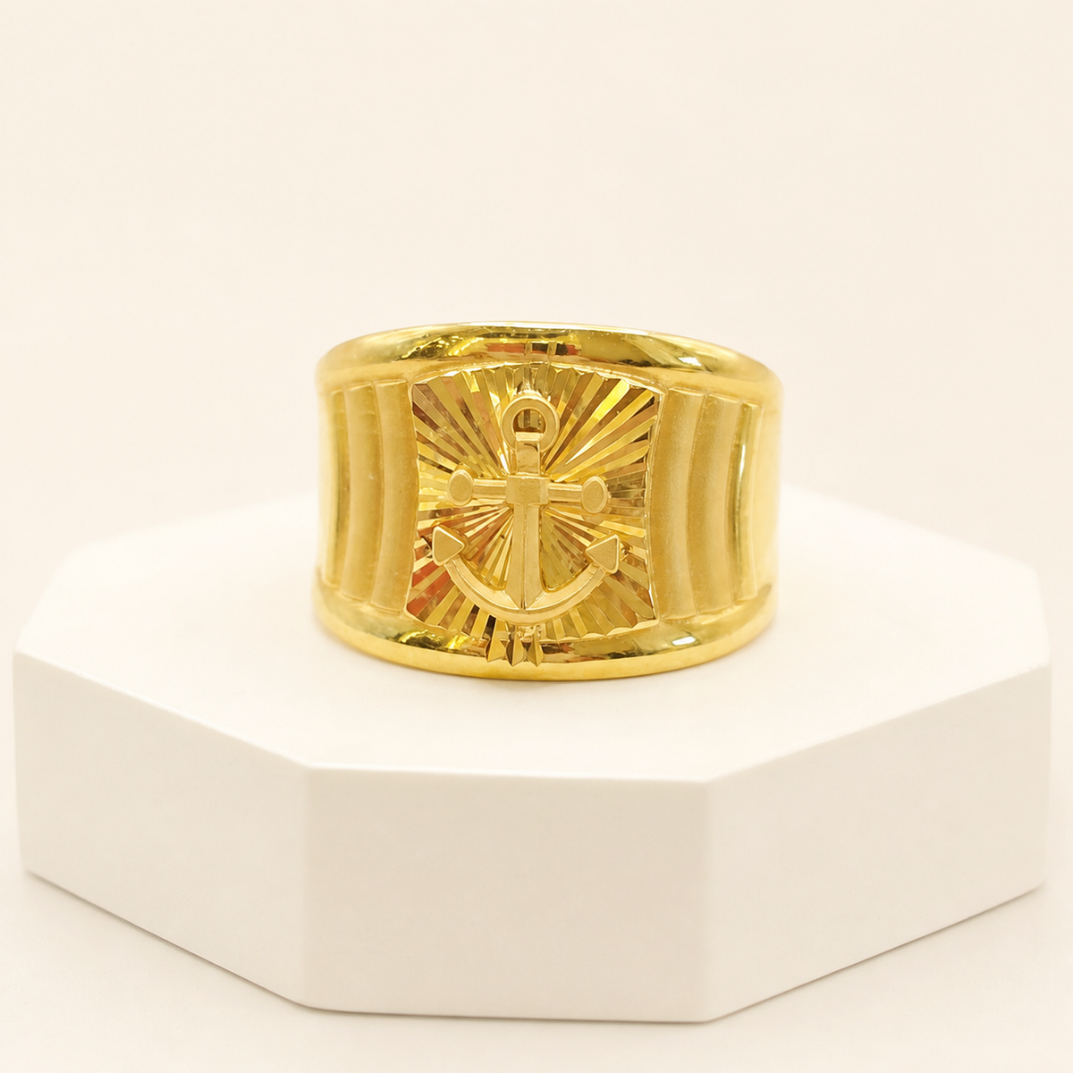 Anchor Signet Ring in 22ct gold — view 1