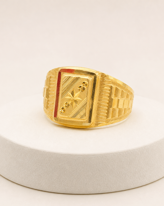 Starburst Signet Ring in 22ct gold — view 1