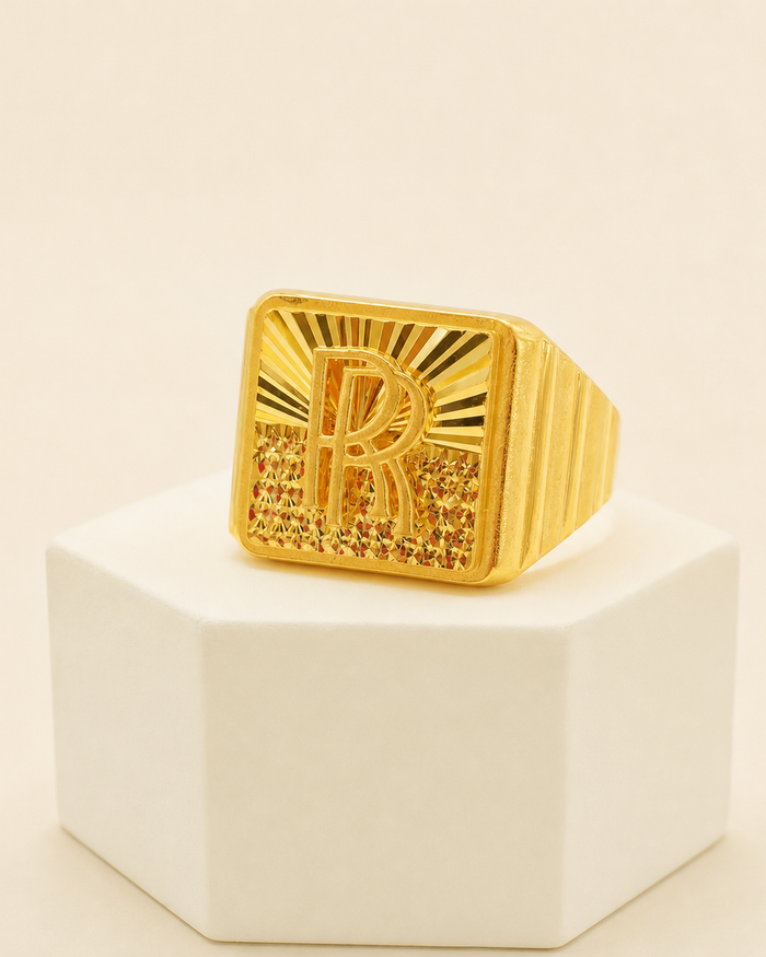Letter R Signet Ring in 22ct gold — view 1