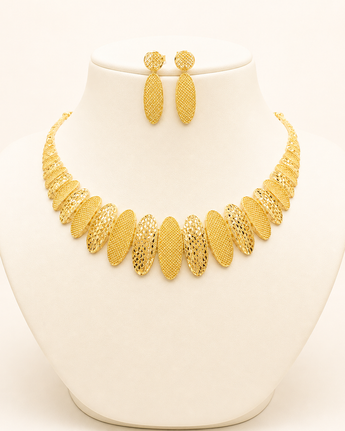 Shimmering Petals Necklace Set in 22ct gold — view 2