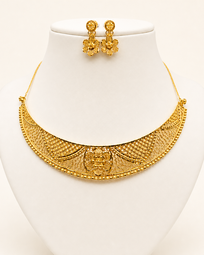 Royal Bloom Necklace Set in 22ct gold — view 1