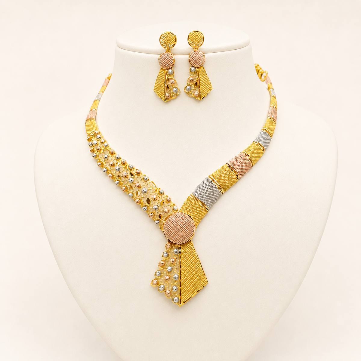 Golden Harmony Necklace Set in 22ct gold — view 1