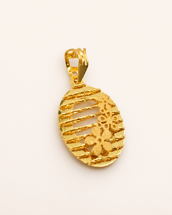 Diamond Cut Oval Pendant in 22ct gold — view 1