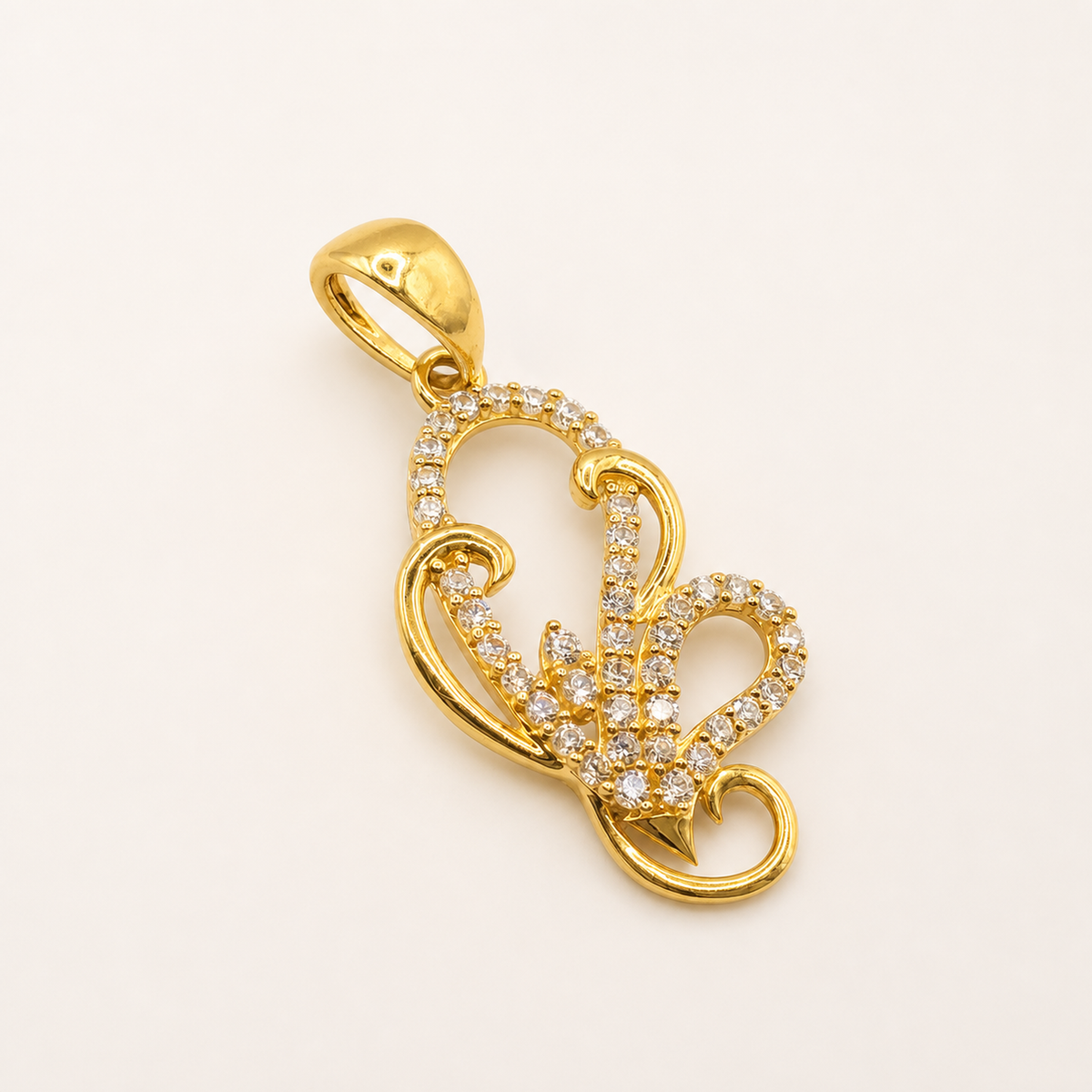 Flourish Pendant in 22ct gold — view 1
