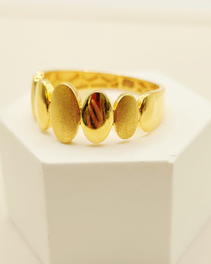 Oval Panel Ring in 22ct gold — view 2