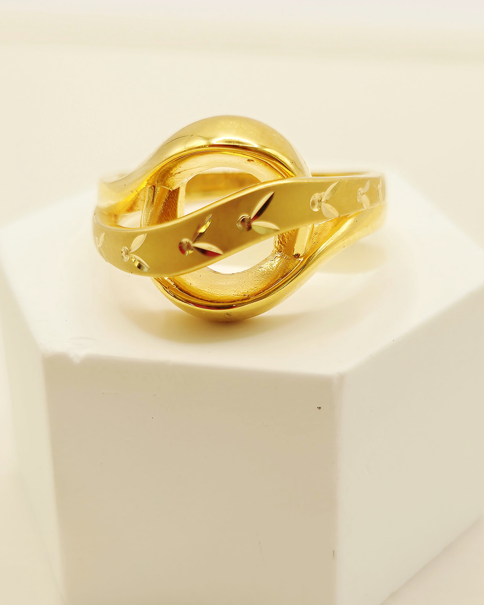 Knot Ring in 22ct gold — view 1