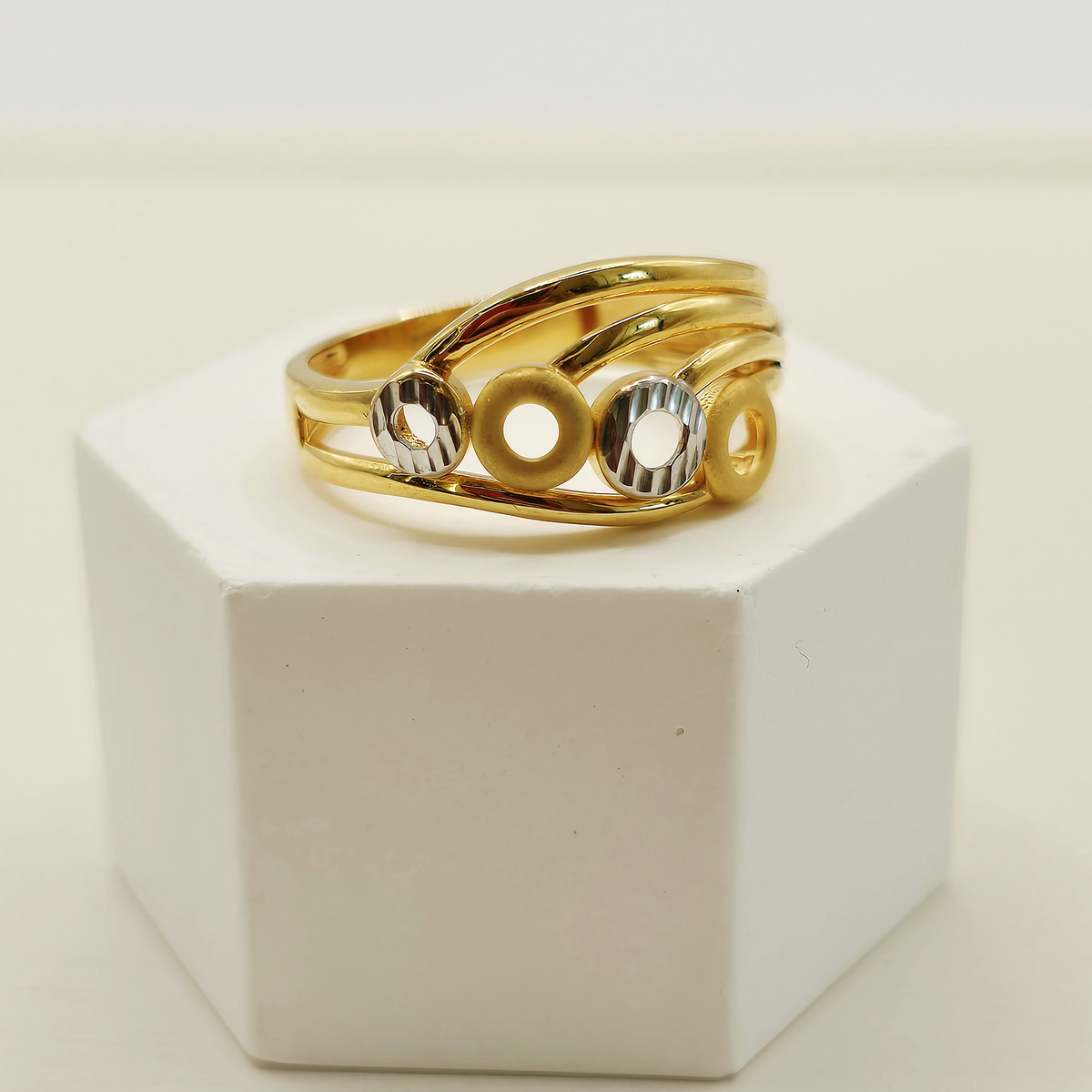 Multi Band Circle Ring in 22ct gold — view 3