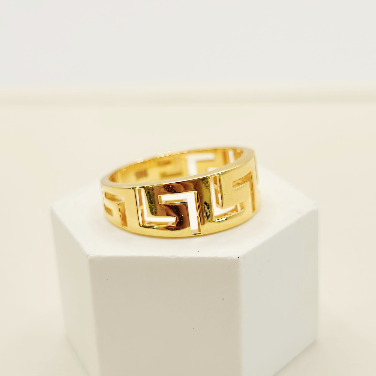 Greek Key Ring in 22ct gold — view 3