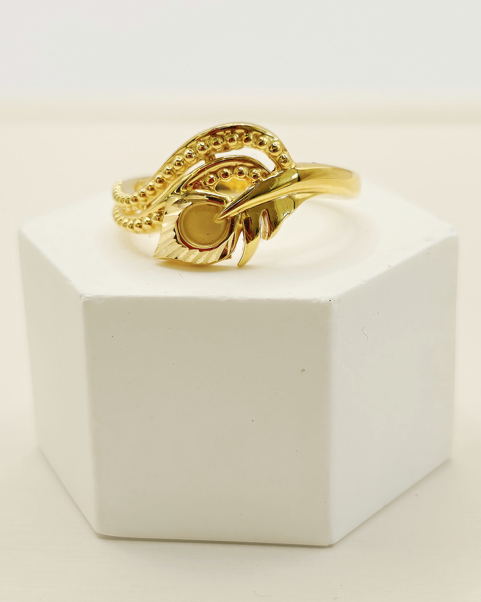 Swirl Ring in 22ct gold — view 1