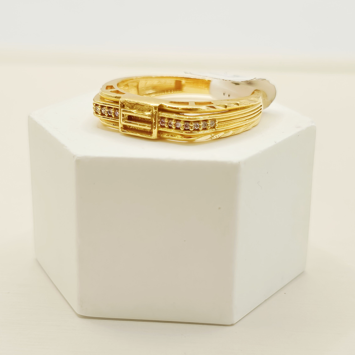 Geometric Band Ring in 22ct gold — view 2