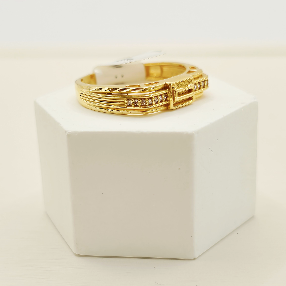 Geometric Band Ring in 22ct gold — view 3